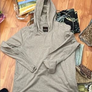 Prana Breathe Beige Gray Hooded Long Sleeve Top Pullover